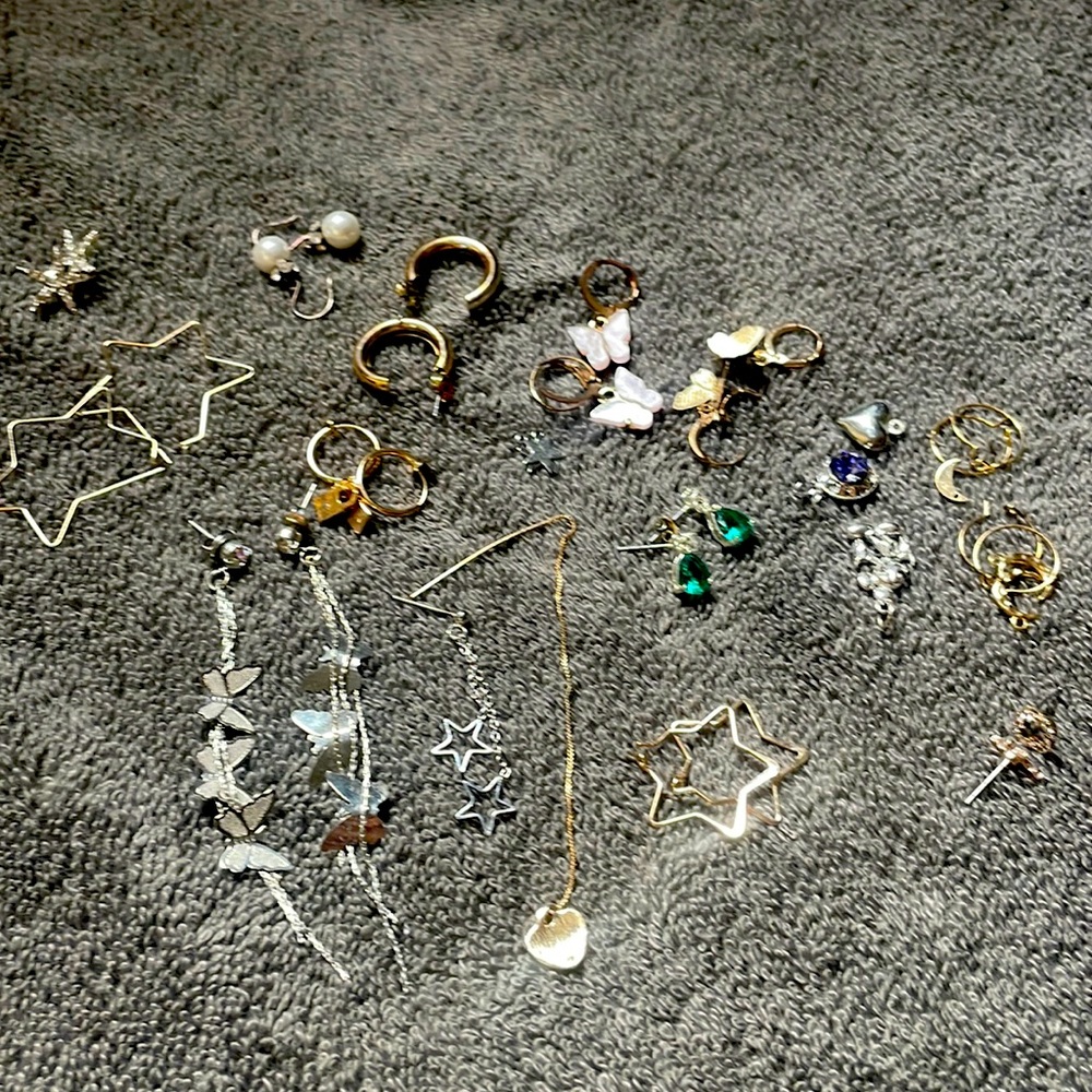 Bundle set of 14 earring pairs! Adorable gems twinkle charms etc